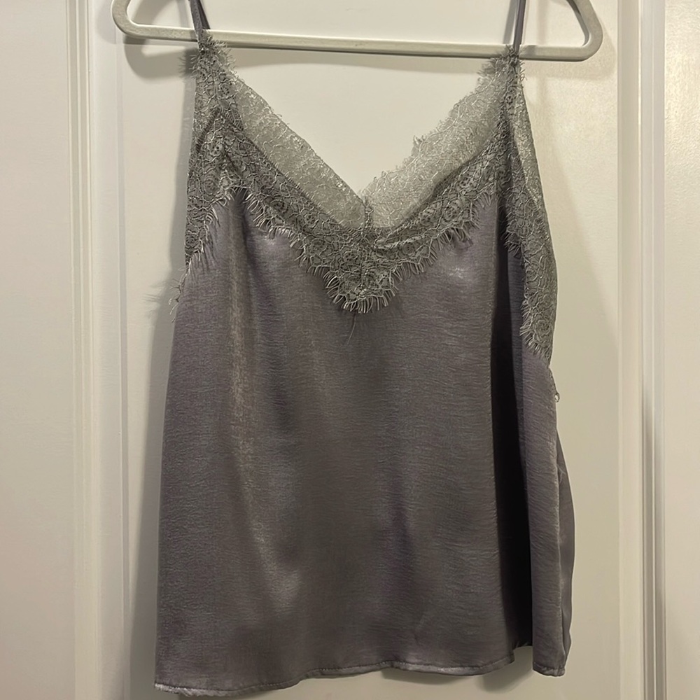 Cute sliver/gray tan top.
